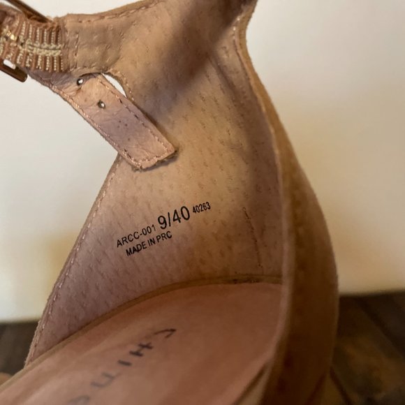 Chinese Laundry Tan Suede Super High Platform Heels Size 9 - Picture 4 of 7